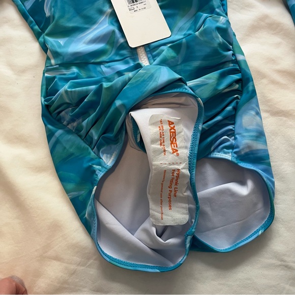 NWT AXESEA Rash Guard Long Sleeve One Piece Swimsuit Zip Bathing Suit Blue 4 - Picture 11 of 12